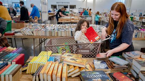 The Planned Parenthood book sale is making a comeback. Here's how: