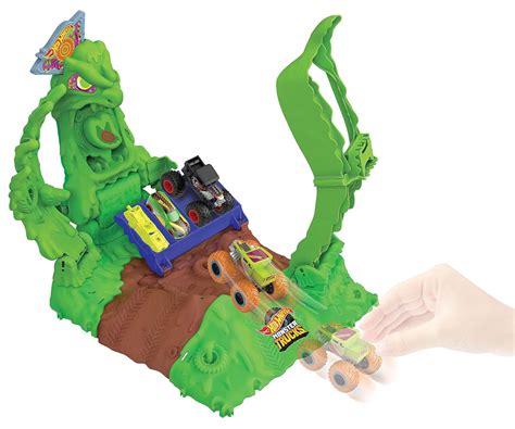 Детска играчка Hot Wheels Монстер Тракс Комплект със светещи в тъмното елементи КОМСЕД