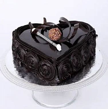 Send Floral Chocolate Cake To Guwahati Online With Petalscart