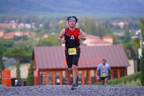 Naked Running Band Trail