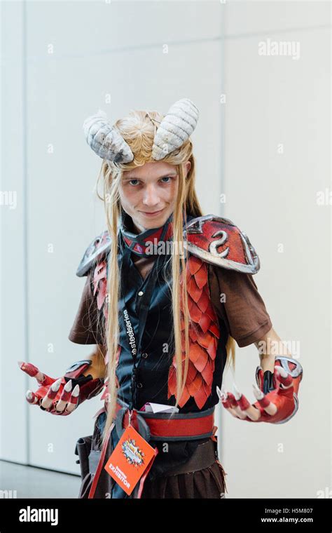 Fantasia costume -Fotos und -Bildmaterial in hoher Auflösung – Alamy