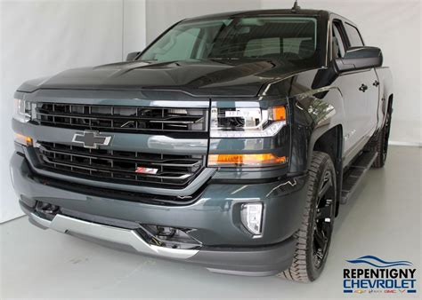 New 2018 Chevrolet Silverado 1500 Lt Z71 Crew Cab Graphite Metallic