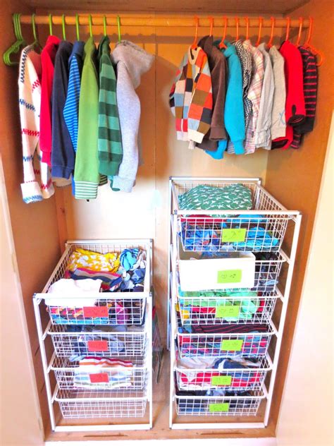 Порядок хранения вещей в шкафчике в детском саду - фото