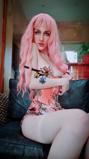 Look into my eyes ðŸ F OC Porn Pic