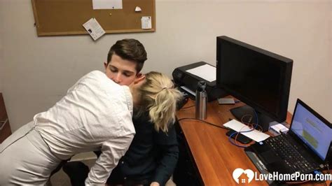 Blonde Secretary Wants To Screw With Her Boss Tnaflix