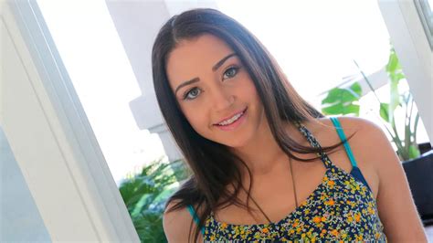 Reverse Cowgirl Scene With Tempting Avi Love MAX PORN