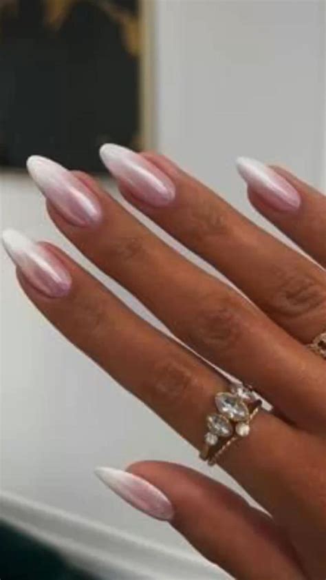 Nude Chrome Ombré French Ombre chrome nails Stylish nails Gel nails