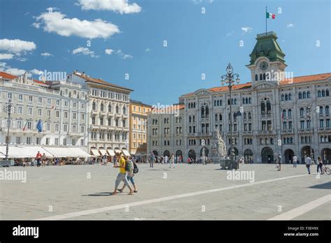 Trieste Piazza Unità Ditalia Hi Res Stock Photography And Images Alamy