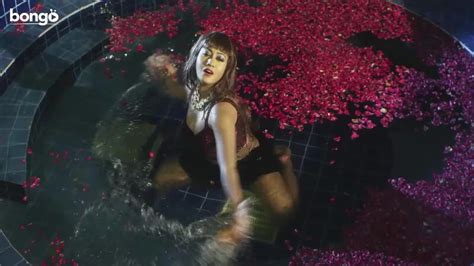 Booby Girls Huge Cleavage Hot Navel Show Item Song B Grade Masala Videos MasalaDesi