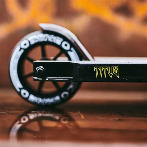Трюковой самокат District Titus Complete Scooter (Black) — купить в ...