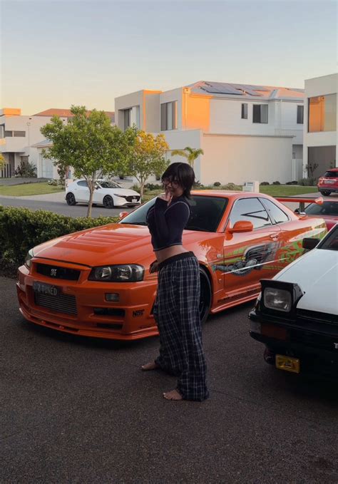 Tommi Ortega (@e30princesss) - Urlebird