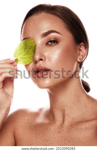 Beautiful Girl Nude Classic Makeup Bright Stock Photo 2212090283 Shutterstock