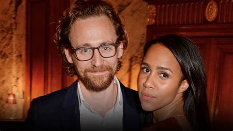 Tom Hiddleston se compromete con Zawe Ashton actriz que también