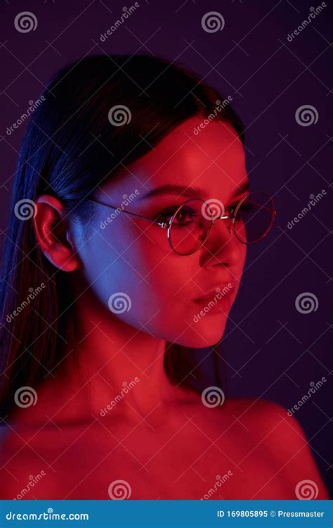 Naked Woman In Round Glasses Stock Image Image Of Lifestyles Sunglasses