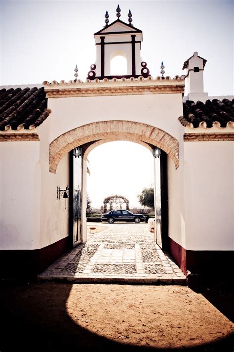 Getting merried in a charming Andalusian cortijo? | Fachadas de casas