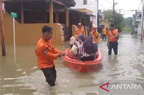 Warga Kota Serang Tuntut Pemkot Selesaikan Masalah Banjir Jpnn Banten