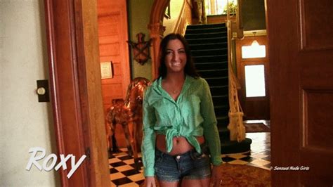 Roxy Minute K Nude Strips Display Tease Sensual Nude Girls Clips Sale