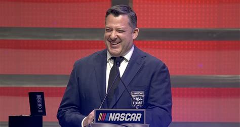 Tony Stewart cracks jokes during Hall of Fame induction | NASCAR.com