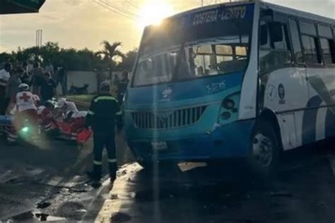 Tres lesionados entre ellos un policía deja carambola en la Veracruz