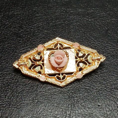 Vintage Jewelry Brand 1928 Pin Brooch Porcelain Pink Gem