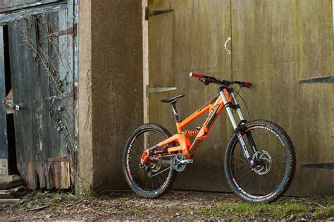 downhill mountain bikes  uk brands dirt