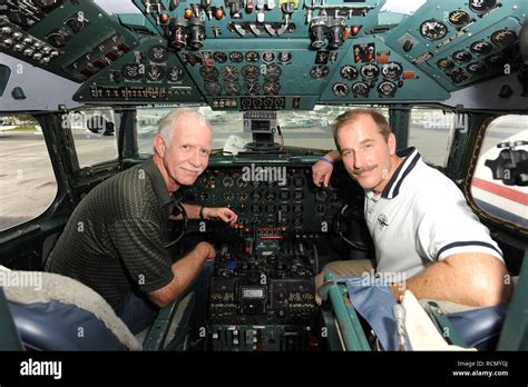 Us Airways 1549 Rescue Hi Res Stock Photography And Images Alamy