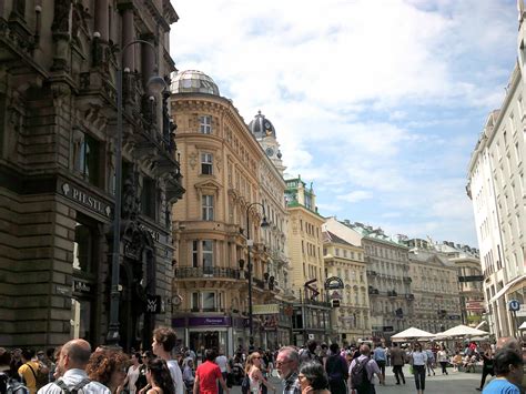 Vienna & Bratislava - Solo Travel for Introverts - EarlGreyKick