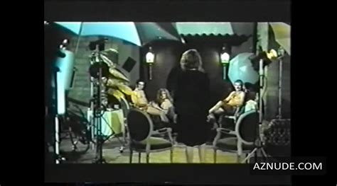 L AMORE E LA BESTIA NUDE SCENES AZNude