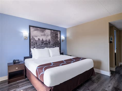 Super 8 by Wyndham Toronto East ON | Toronto, ON Hotels
