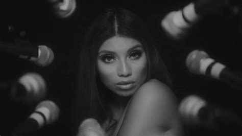 Naked Kirstin Mv