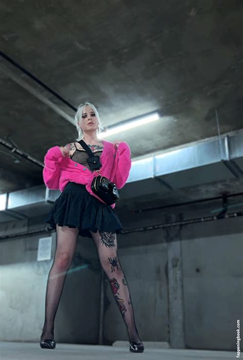 Anisa Jomha Anisajomha Nude Onlyfans Leaks Fappening Fappeningbook