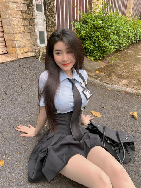Hot girl Võ Ngọc Trân nổi đóa khi hình ảnh cá nhân bị lợi dụng phát tín hiệu cảnh báo lừa đảo