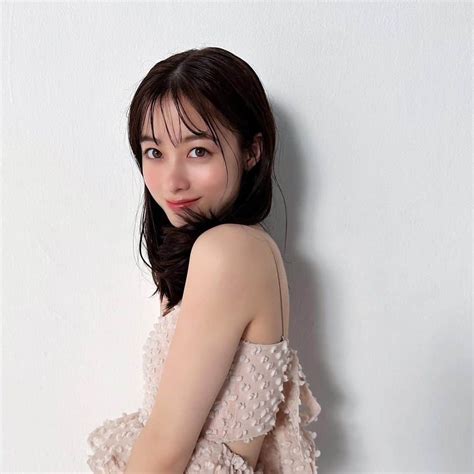 橋本環奈さんのインスタグラム写真 橋本環奈instagram「こんにちは！環奈mgです。 発売中の「ar」9月号からオフショットです