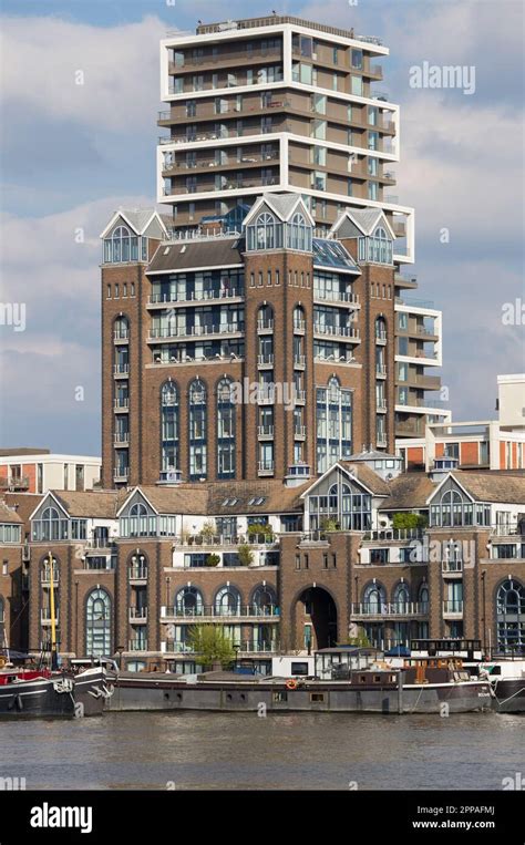 Luxury Flats At Chelsea Imperial Wharf London Stock Photo Alamy