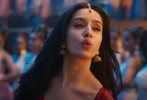 Shraddha Kapoor Hot Stills Thumkeshwari Song From Bhediya Just