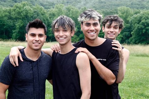 Download Dobre Brothers Happy Faces Wallpaper