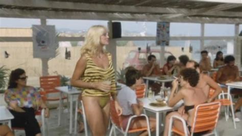 Naked Bea Fiedler In Sunshine Reggae Auf Ibiza