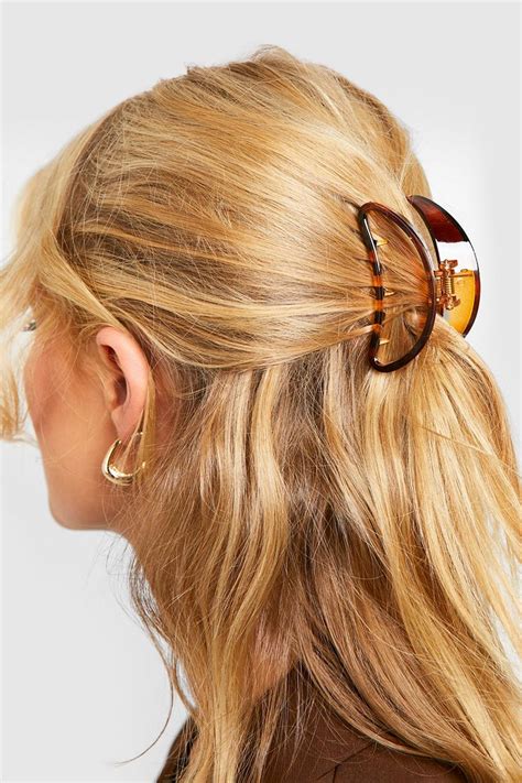 Curved Hair Claw Clip Boohoo