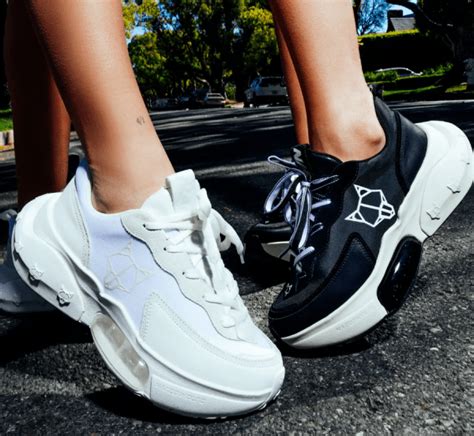 Giày Naked Wolfe TURBO CASUAL Black White Jordan 1