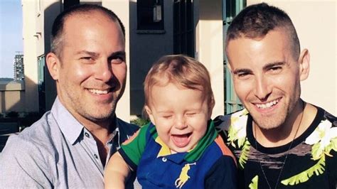 Padres Gay Emocionados Por El Nacimiento De Su Hijo TvCrecer