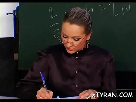 Babe Gets Love Tunnel Foot Fucked XNXX