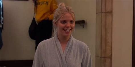 Video Watch Ren Rapp In The New Trailer For Mindy Kaling S The Sex Lives Of College Girls