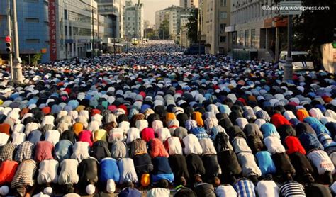 muslim dunia angka mualaf melonjak  persen muslim  jadi