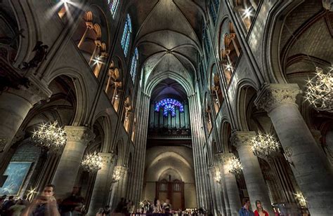 Notre Dame De Paris Cattedrale Gotica Famosa Per I Gargoyle