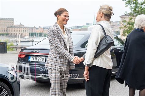 Семинары Короля и Кронпринцессы: euro_royals — LiveJournal