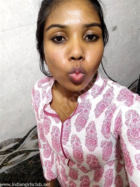 Hot Mallu College Girl Homemade Striptease Blowjob Indian Girls Club