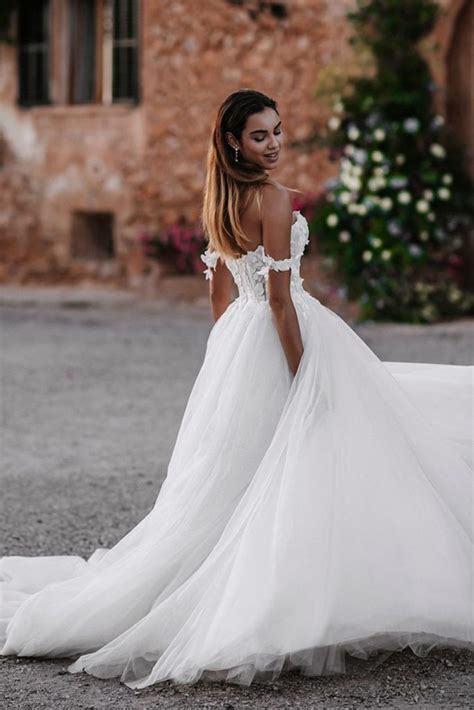 E205 CAPRICE Abella Off Shoulder Wedding Dress