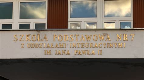 Szkoła Podstawowa nr 7 w Ciechanowie przechodzi na nauczanie zdalne