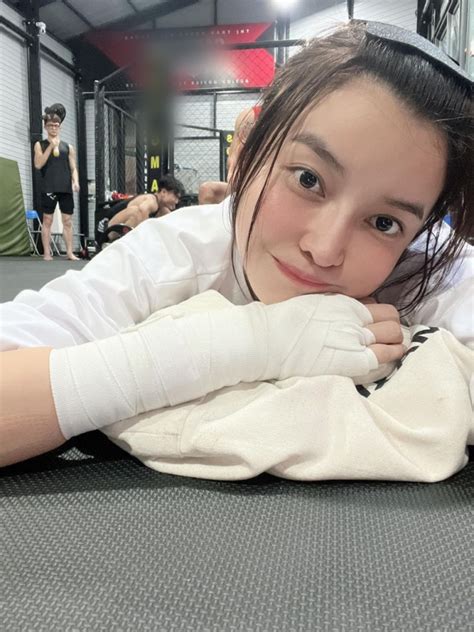 B Ch C Ng Ty B T M Hot Girl Em Ch A U V V I D N Trai P H T M I Ch V Qu G I C M