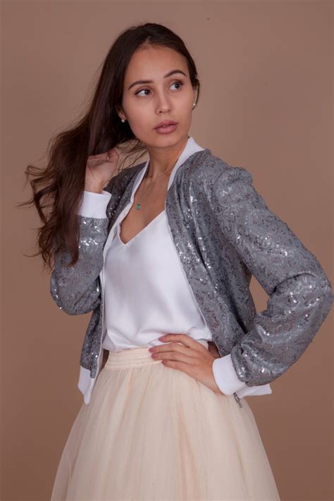 Купить женский бомбер